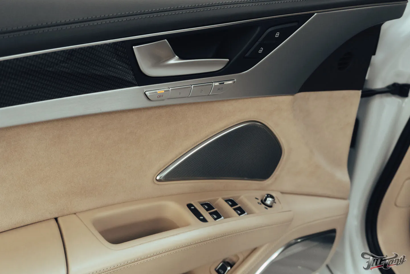 Химчистка салона для Audi S8. Что еще планируется?